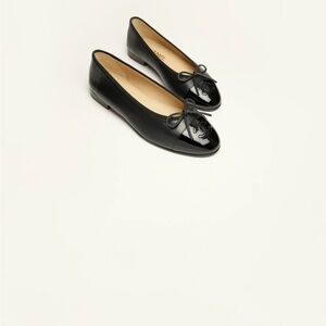 C Black Leather Ballet Flats with Bow